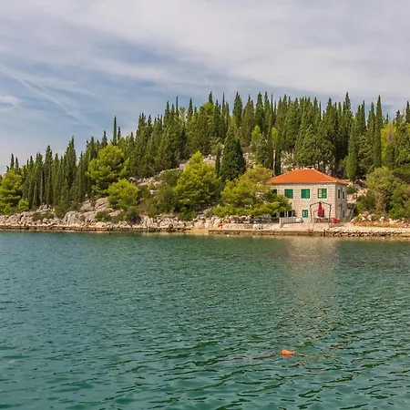 Two-bedroom In Ploce Blace
