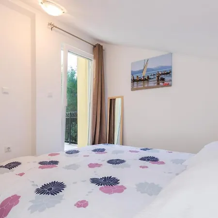 דירה Two-bedroom In Ploce בלאצ'ה